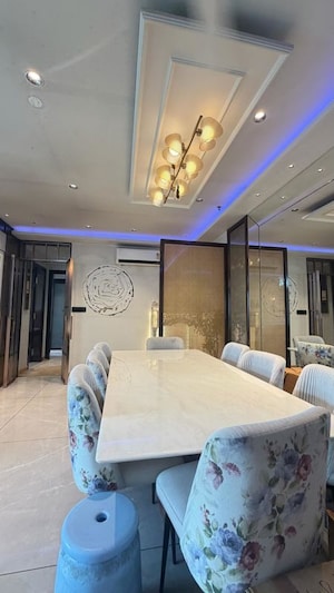 Bedroom in 3 BHK Apartment at Hubtown The Premiere, Andheri West – for Rent