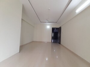 Room in 2.5 BHK Apartment at Goregaon West – for Rent
