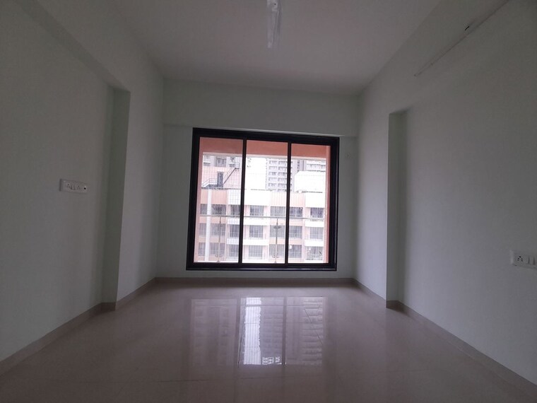 Room, goregaon west 2.5 Bedroom 1500 Sq.Ft. Apartment In Goregaon West Mumbai 10703259