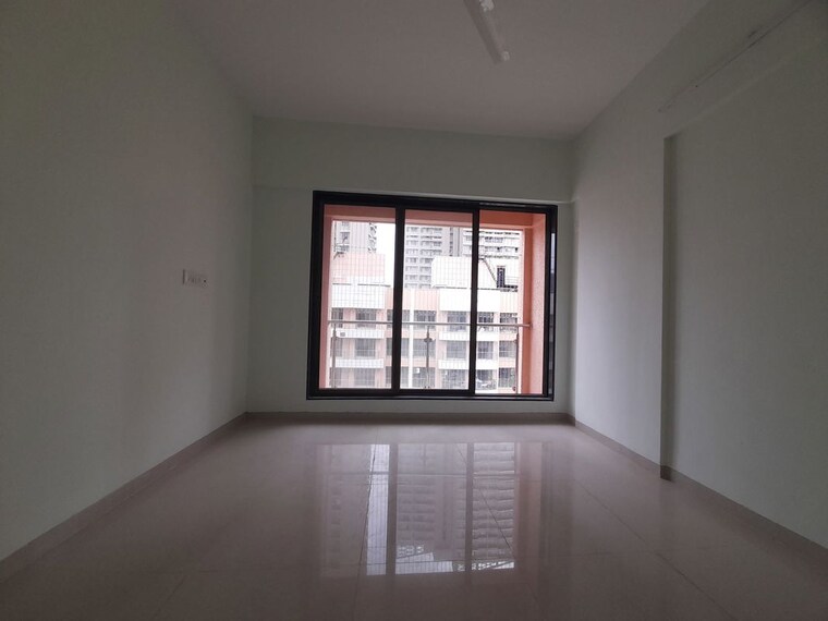 Room, goregaon west 2.5 Bedroom 1500 Sq.Ft. Apartment In Goregaon West Mumbai 10703259