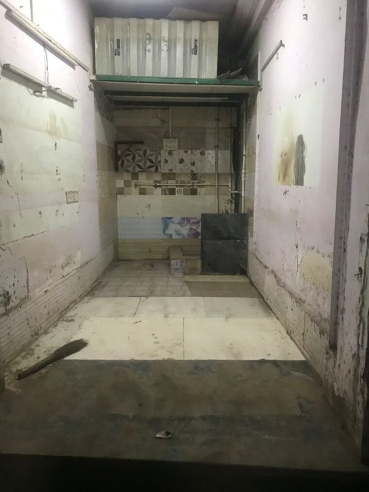 Bathroom, kurla west 1 Bedroom 450 Sq.Ft. Apartment In Kurla West Mumbai 10703279