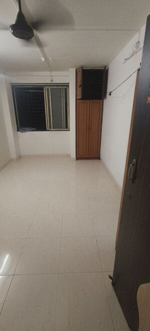 1 RK Apartment For Rent in Saptarishi Towers, Kandivali West