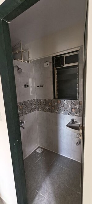 Bathroom in 1 BHK Apartment at Prestige Heights Prabhadevi, Prabhadevi – for Rent