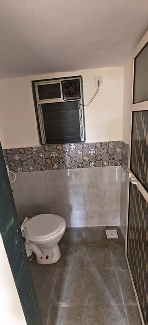 Bathroom in 1 BHK Apartment at Prestige Heights Prabhadevi, Prabhadevi – for Rent