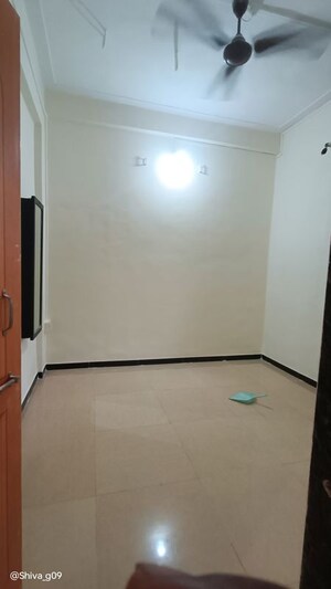 Room in 1 BHK Apartment at Adarsh Nagar Society, Worli – for Rent