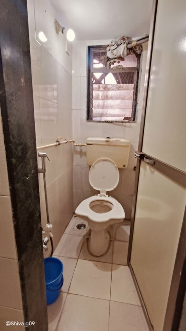 Bathroom, lower parel Pg For Girls In Lower Parel 10703312