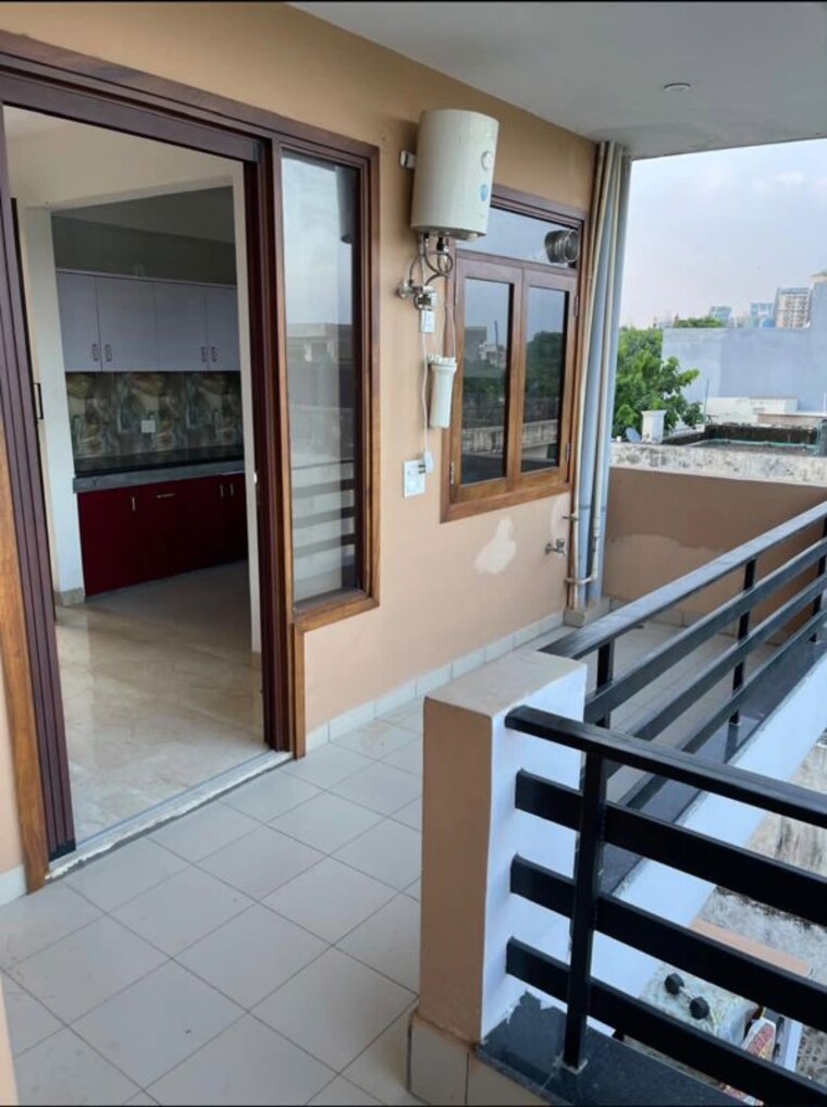 Balcony, sushant lok i 1 RK 100 Sq.Yd. Builder Floor In Sushant Lok I Gurgaon 10703348