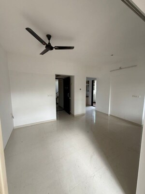 Room in 2 BHK Apartment at Saniket Sunwinds, Bavdhan – for Rent