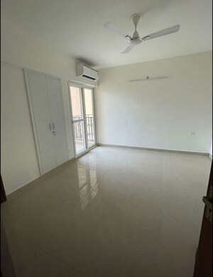 Room in 4 BHK Apartment at Arjunganj – for Sale