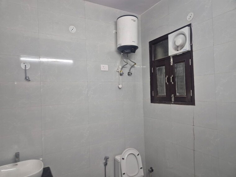 Bathroom, sector 50  278 Sq.Mt. Plot In Sector 50 Noida 10703409