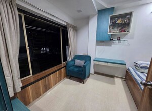 Room in 1 BHK Apartment at Versova – for Rent