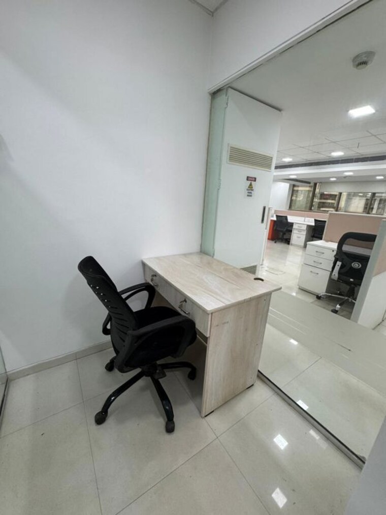 Team Area, veera desai road Commercial Office Space 1400 Sq.Ft. In Veera Desai Road Mumbai 10703431