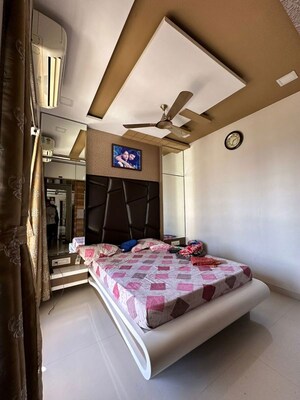 Master Bedroom in 2 BHK Apartment at Neelkanth Heights, Ghansoli – for Rent