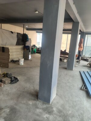 Team Area in  Showroom at South Extension ii – for Rent