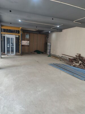 Team Area in  Showroom at South Extension ii – for Rent