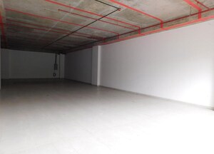 Room in  Showroom at Kanke – for Rent