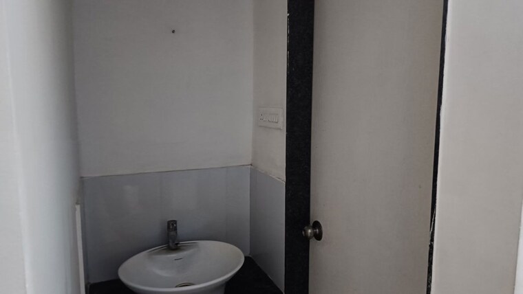 Bathroom, oakwood-chs-sus 1 Bedroom 621 Sq.Ft. Apartment In Sus Pune 10703502