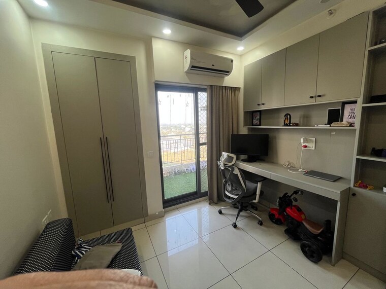 Team Area, jkg-palm-court 3 Bedroom 1520 Sq.Ft. Apartment In Sector 16c Greater Noida Greater Noida 10703549