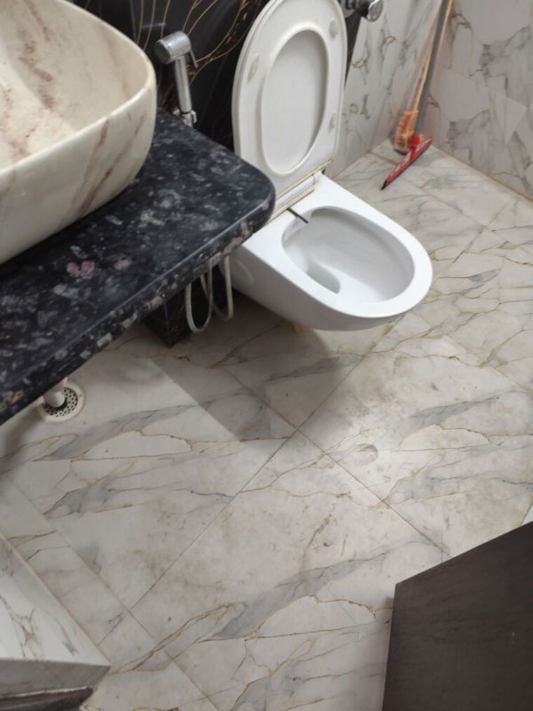 Bathroom, sector 52 3 Bedroom 1800 Sq.Ft. Independent House In Sector 52 Noida 10703631