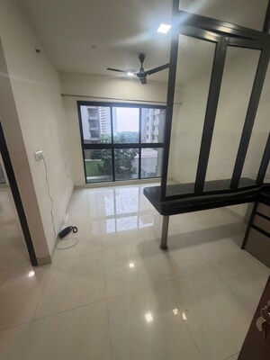 1 BHK Apartment For Rent in Lodha Crown Quality Homes, Majiwada