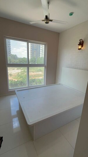 Room in 2 BHK Apartment at Godrej Ananda, Bagaluru – for Rent
