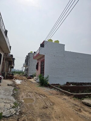  Plot For Sale in Sector 72