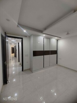 Room in 3 BHK Builder Floor at Malviya Nagar – for Rent
