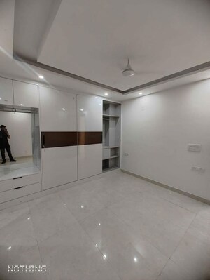 Room in 3 BHK Builder Floor at Malviya Nagar – for Rent