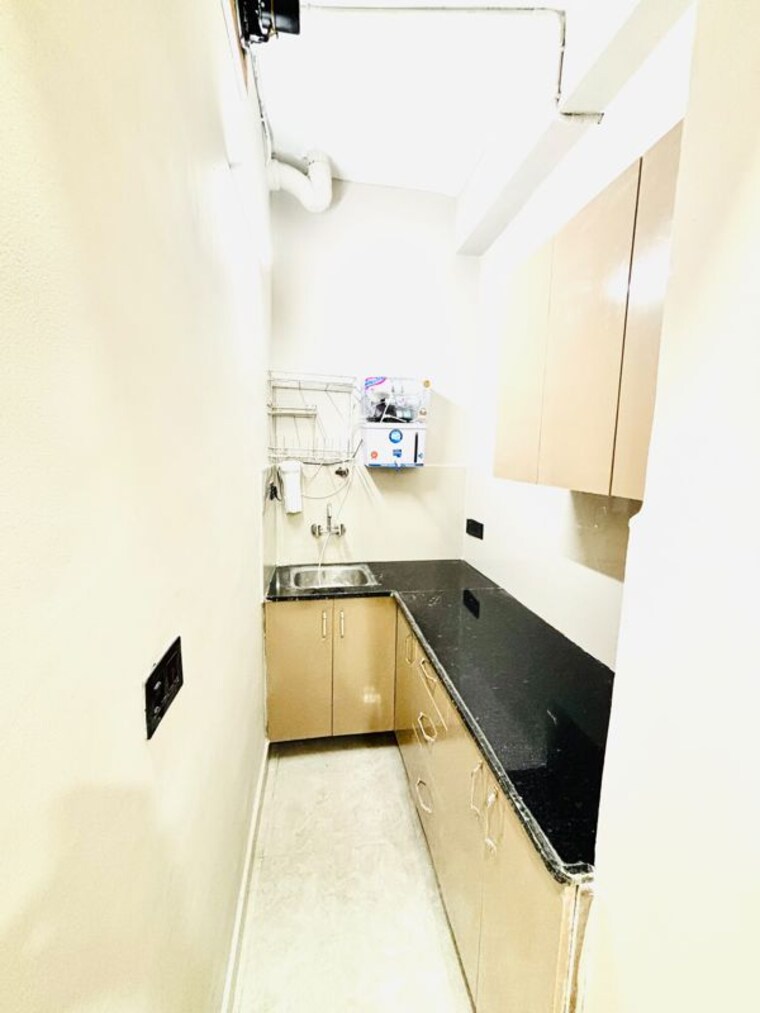 Kitchen, sector 52 1 RK 500 Sq.Ft. Builder Floor In Sector 52 Gurgaon 10703777