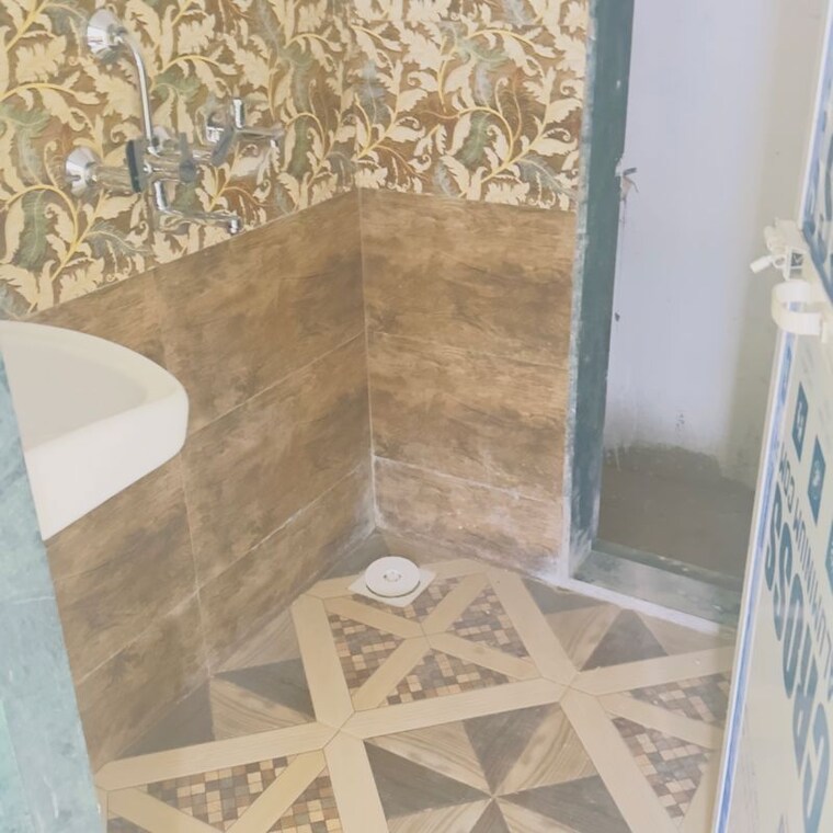 Bathroom, bhandup west 1.5 Bedroom 30000 Sq.Ft. Apartment In Bhandup West Mumbai 10703804