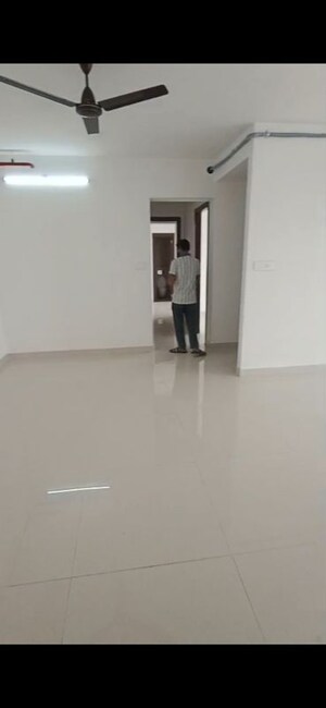Room in 2 BHK Apartment at Sunteck City Avenue 1, Goregaon West – for Rent