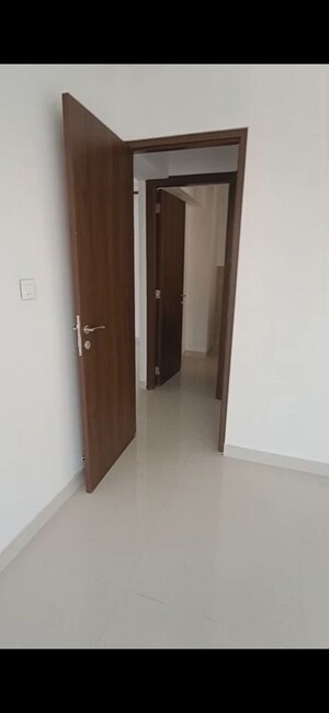 Room in 2 BHK Apartment at Sunteck City Avenue 1, Goregaon West – for Rent