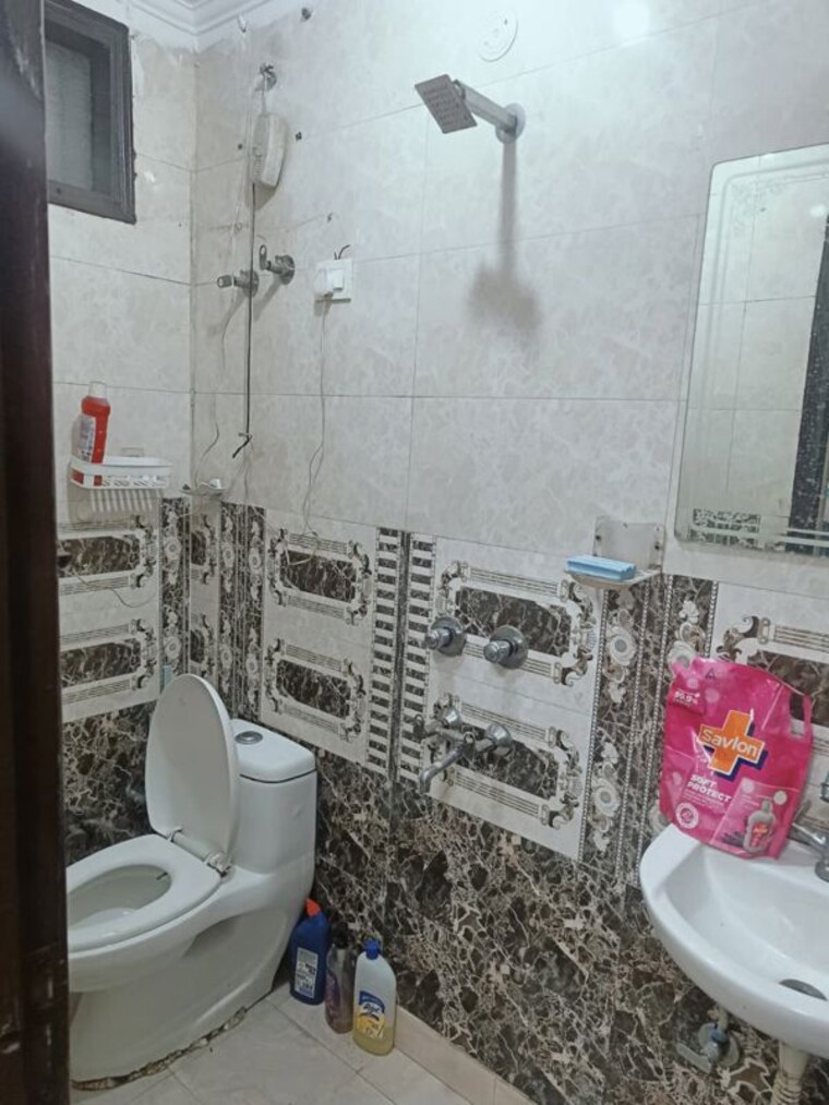 Bathroom, govindpuri 2 Bedroom 541 Sq.Ft. Builder Floor In Govindpuri Delhi 10703811