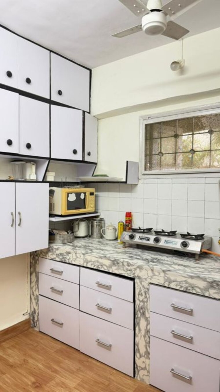 Kitchen, khar west 2 Bedroom 720 Sq.Ft. Apartment In Khar West Mumbai 10703809