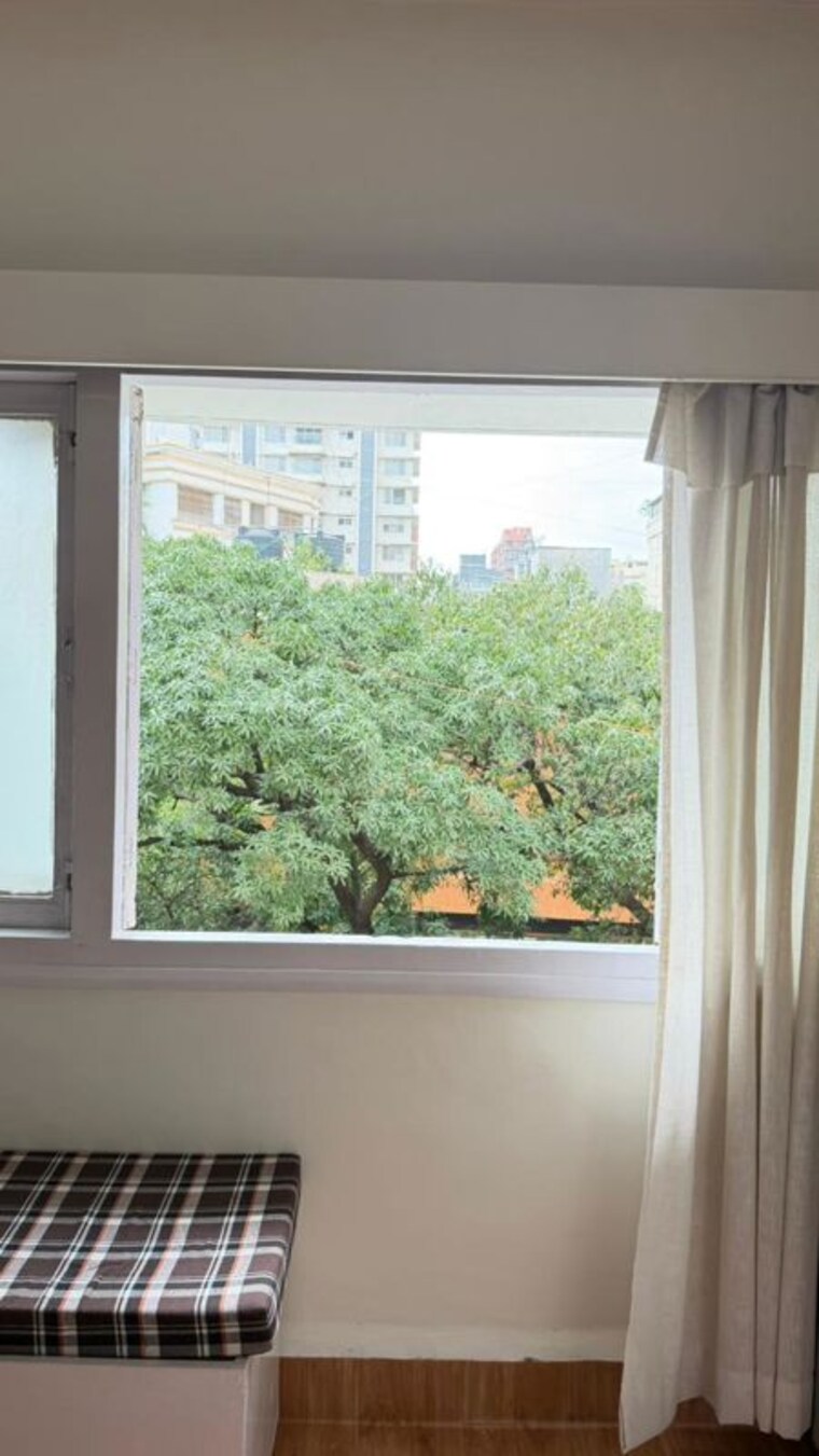 Balcony, khar west 2 Bedroom 720 Sq.Ft. Apartment In Khar West Mumbai 10703809