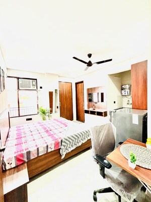 Bedroom in 1 RK Builder Floor at Wazirabad – for Rent