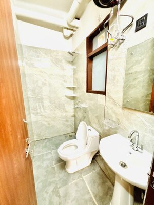 Bathroom in 1 RK Builder Floor at Wazirabad – for Rent