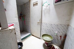 Bathroom in 1 BHK Independent House at New Ranip – for Sale