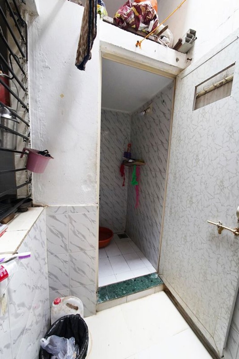 Bathroom, new ranip 1 Bedroom 54 Sq.Yd. Independent House In New Ranip Ahmedabad 10703835
