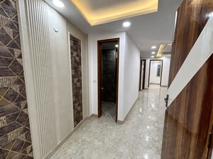 Building Lobby in 2 BHK Builder Floor at Govindpuri – for Rent