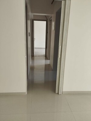 2 BHK Apartment For Rent in Mayfair The View, Vikhroli West