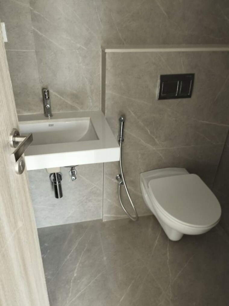Bathroom, mayfair-the-view 2 Bedroom 629 Sq.Ft. Apartment In Vikhroli West Mumbai 10703861