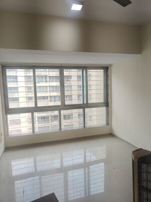 Room in 2.5 BHK Apartment at Lodha Aurum, Kanjurmarg East – for Rent
