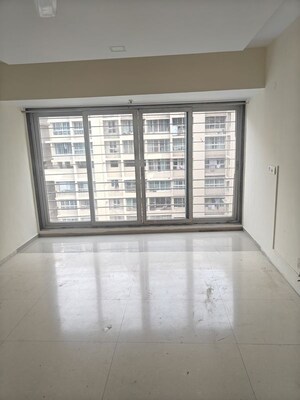 Room in 2.5 BHK Apartment at Lodha Aurum, Kanjurmarg East – for Rent