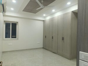 Room in 4 BHK Apartment at Kakatiya Hills, Jubilee Hills – for Rent