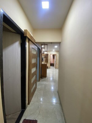Furnished Amenities in 2 BHK Apartment at Siddhi Highland Park, Kolshet Road – for Rent