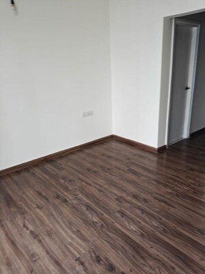 Room in 3 BHK Apartment at Emaar The Palm Drive-The Premier Terraces, Sector 66 – for Sale