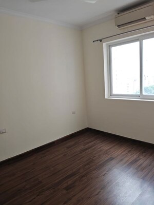 Room in 3 BHK Apartment at Emaar The Palm Drive-The Premier Terraces, Sector 66 – for Sale