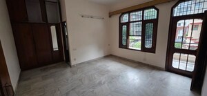 Room in 3 BHK Independent House at Sector 8 – for Rent