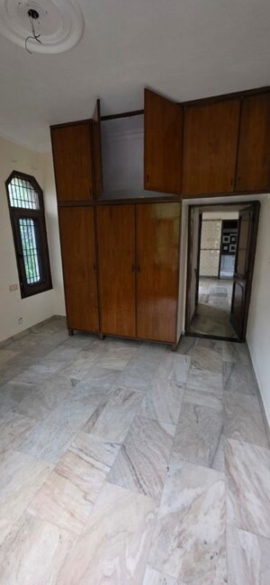 Room in 3 BHK Independent House at Sector 8 – for Rent